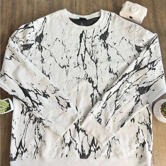 H&M Black and White Crewneck Sweater with Abstract Pattern - Picture 2 of 10